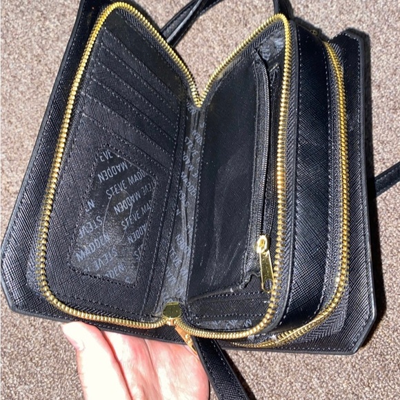 Black Steven Madden Purse - Picture 5 of 6